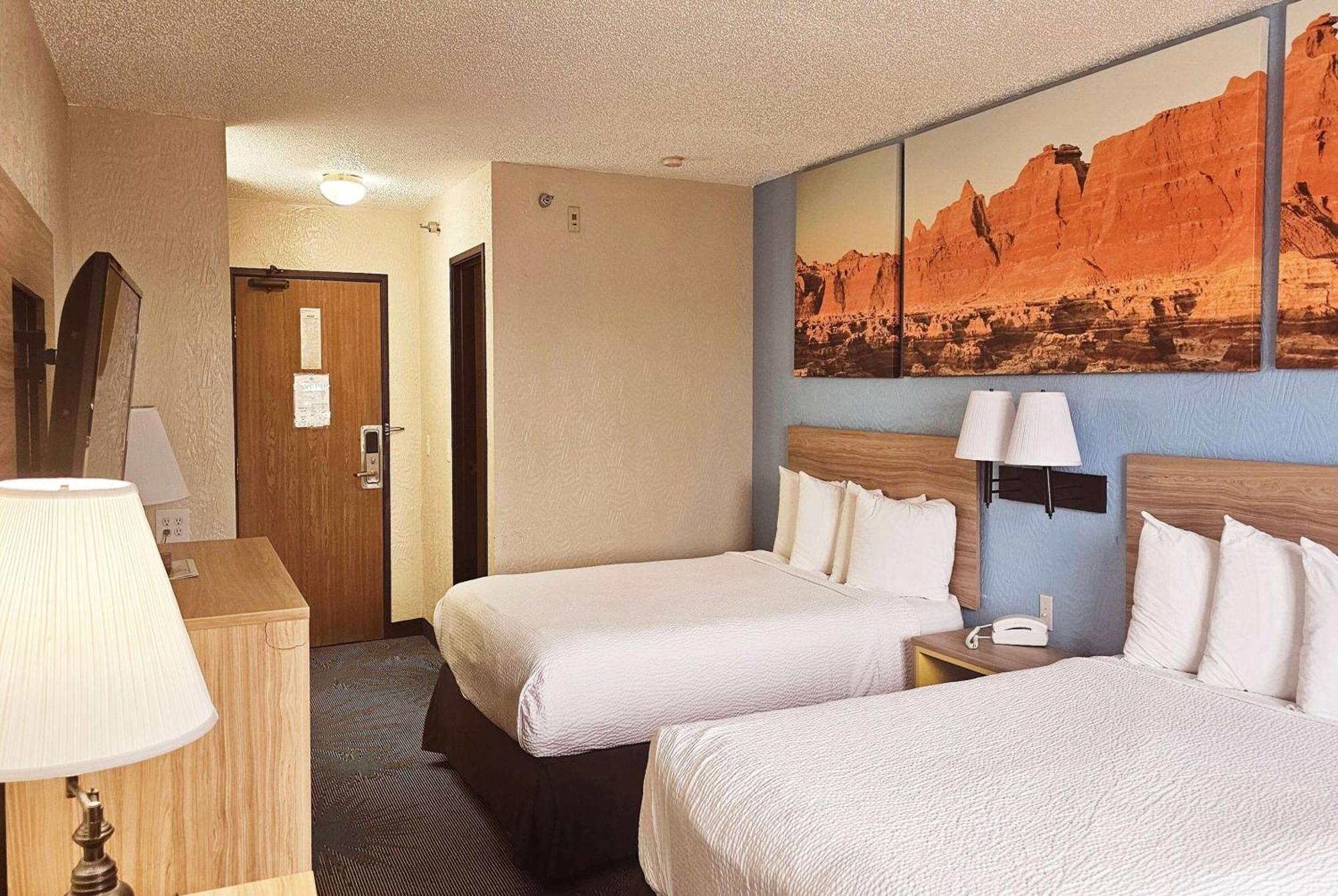Days Inn By Wyndham Ozark Springfield Buitenkant foto