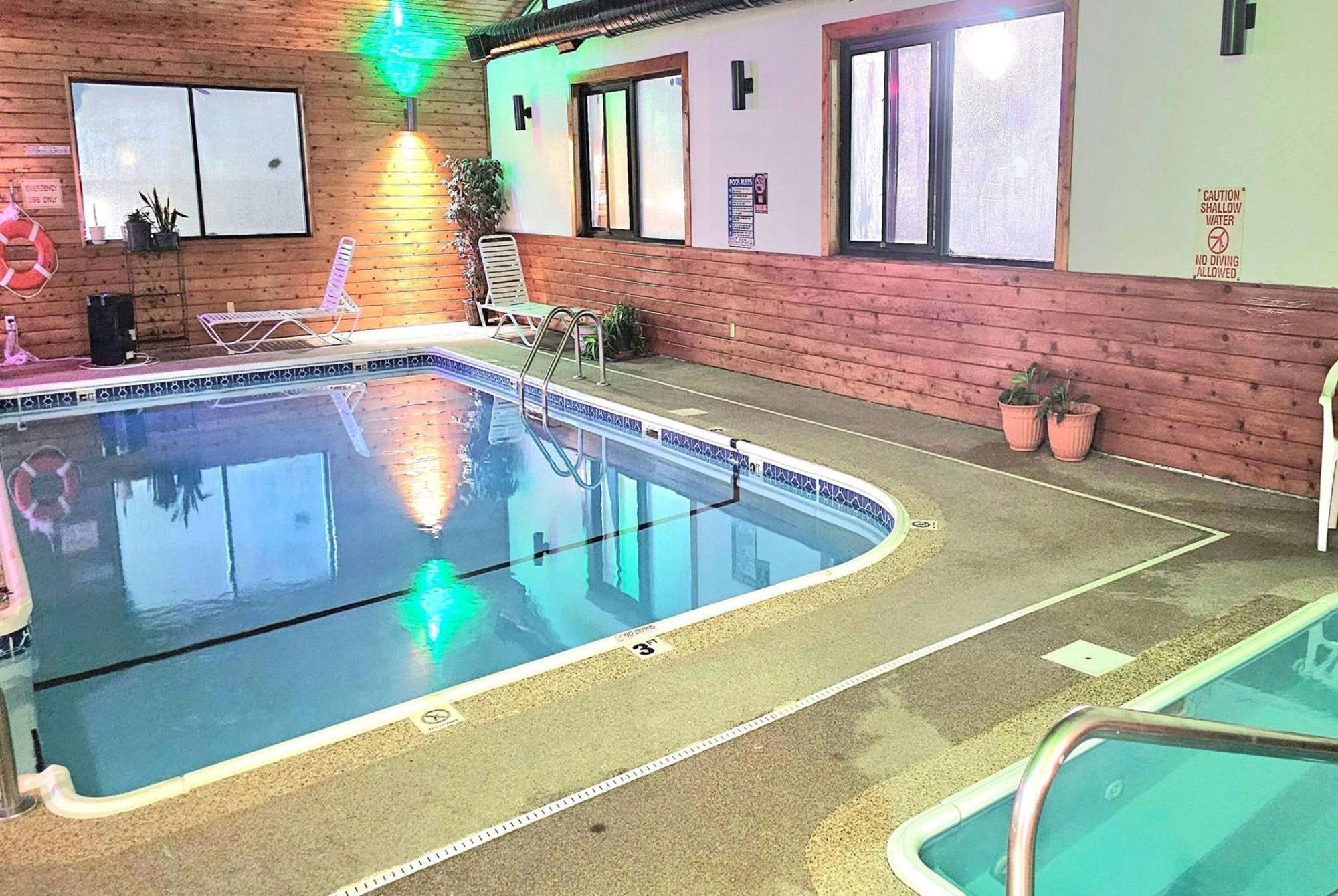 Days Inn By Wyndham Ozark Springfield Buitenkant foto