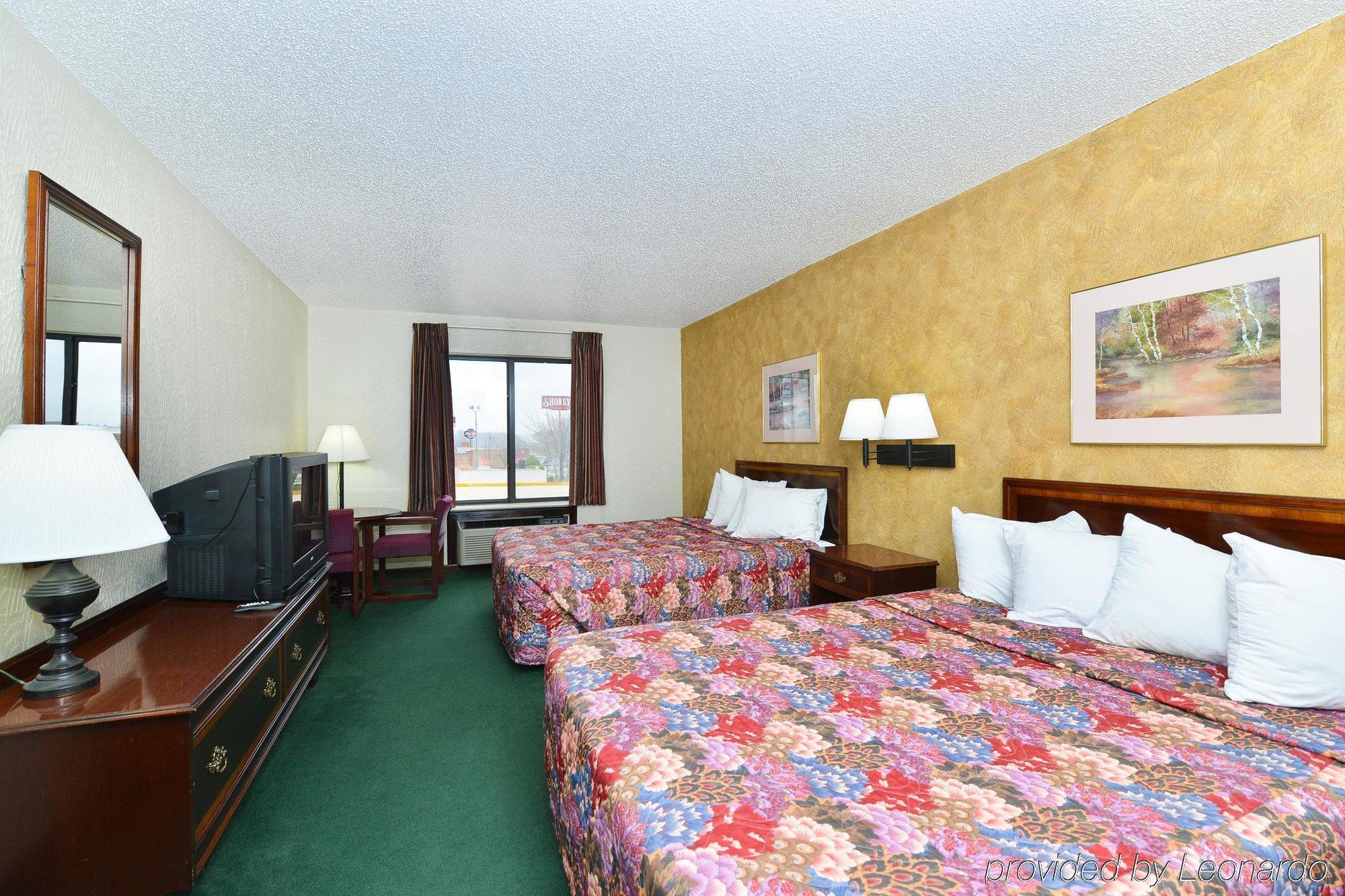 Days Inn By Wyndham Ozark Springfield Buitenkant foto