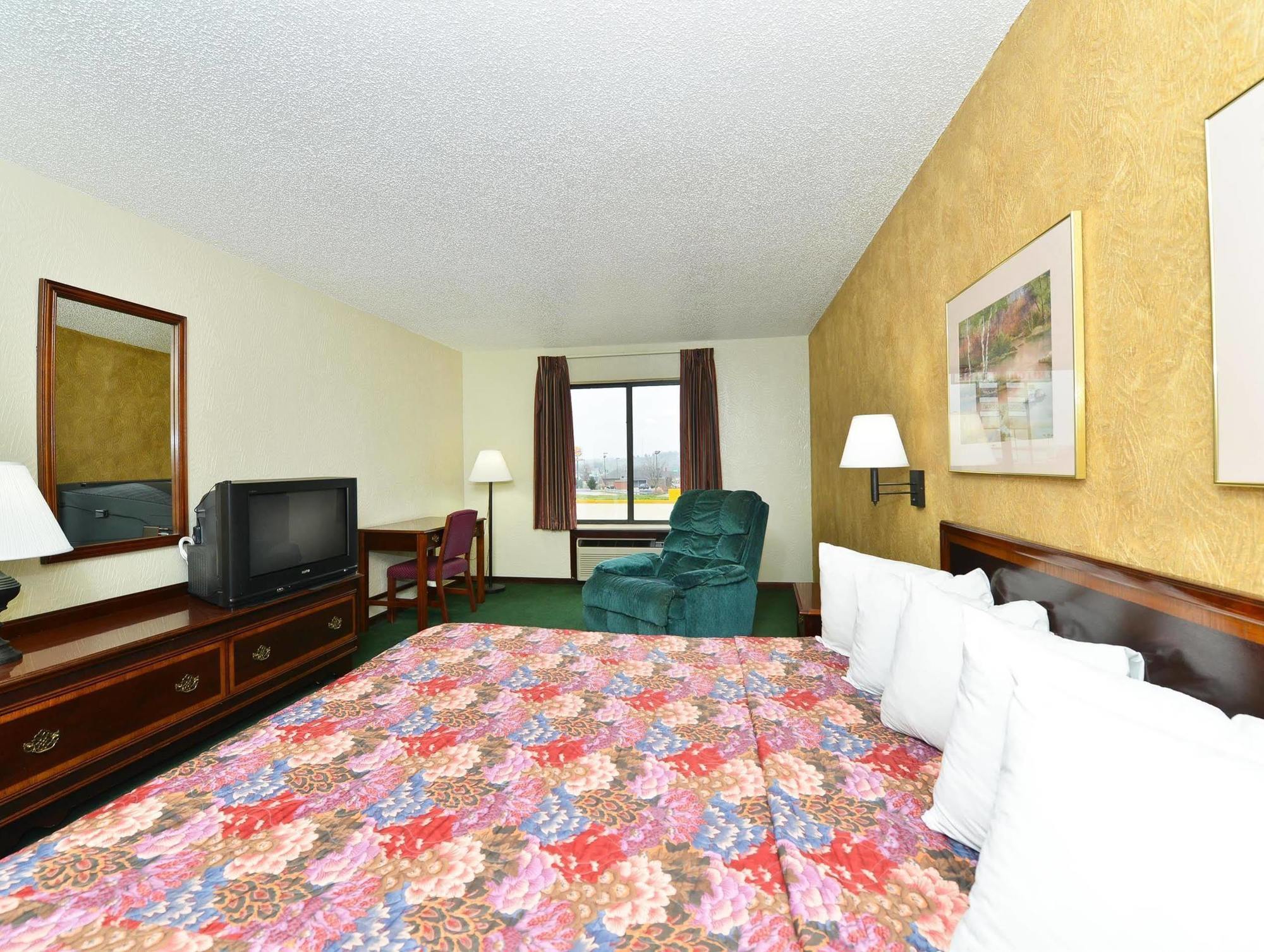 Days Inn By Wyndham Ozark Springfield Buitenkant foto